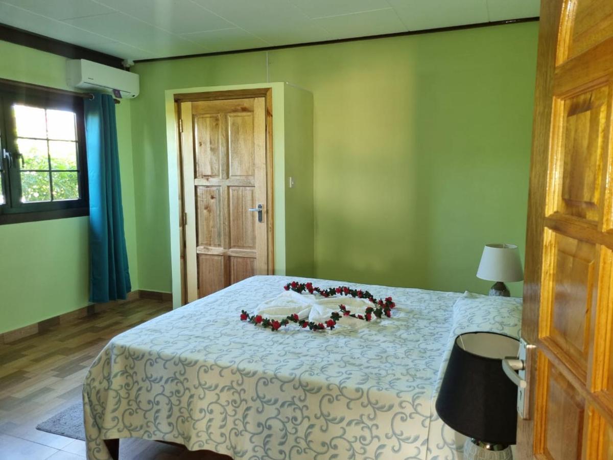 Lianita'S Cottage ラ・ディーグ島 エクステリア 写真
